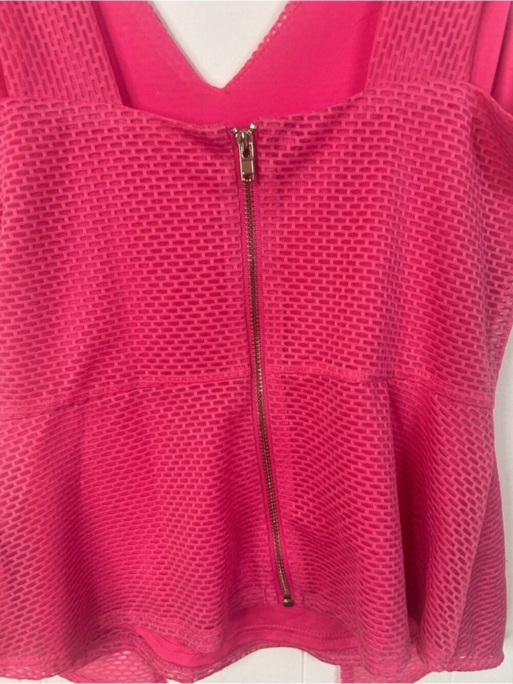 Bebe Vintage Y2K Pink Textured Peplum Tank Top Sleeveless Women’s Size XS club - Picture 5 of 9